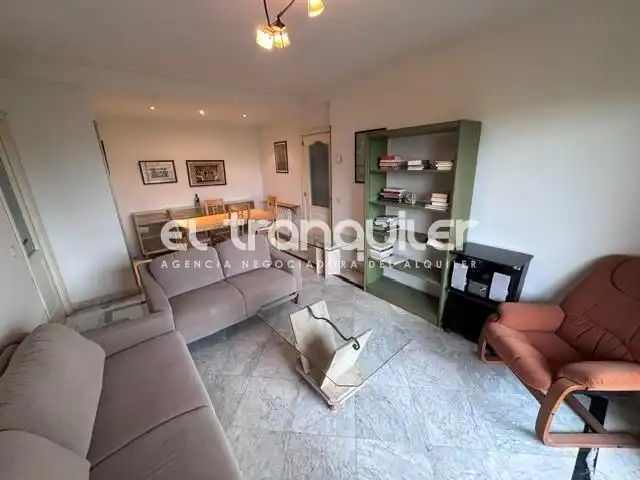 Living room of Flat for rent in Madrid  with Air Conditioner, Parquet flooring and Swimming Pool