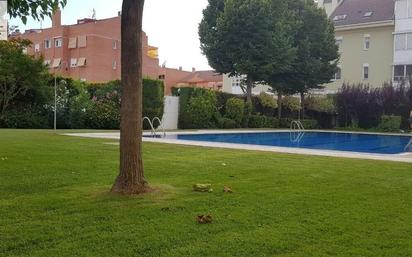Swimming pool of Apartment for sale in Valladolid Capital