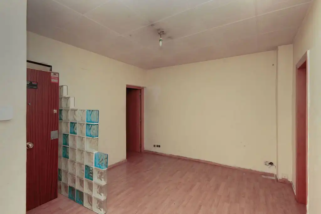 Piso en venta en C/ Siguenza, imagen 2