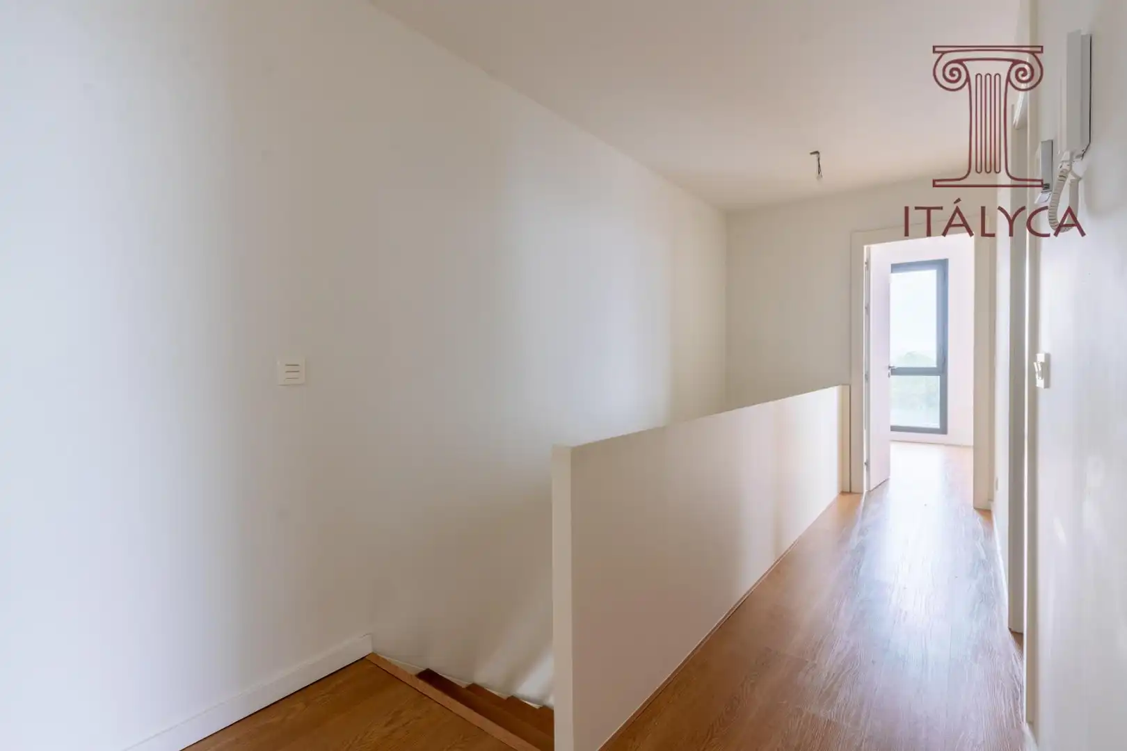 Detached homes for sale in Mairena del Aljarafe  with Heating, Private garden and Terrace