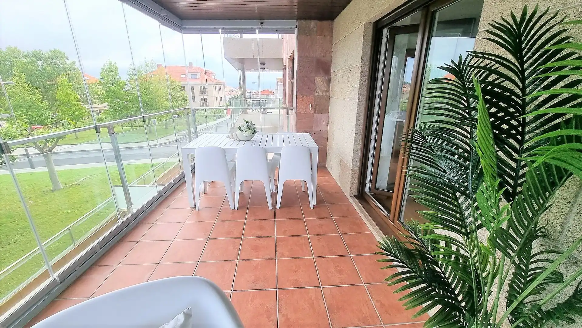 Terraza de Piso de alquiler en Cangas  con Aire acondicionado, Calefacción y Parquet