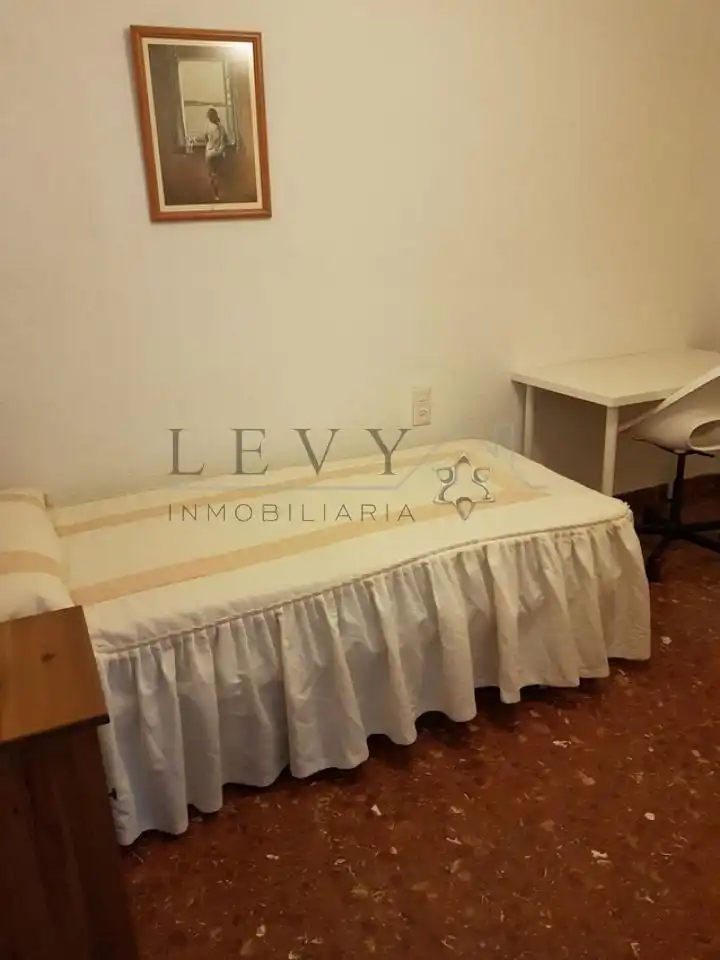 Schlafzimmer von Wohnung zur Miete in Málaga mit Heizung und Möbliert