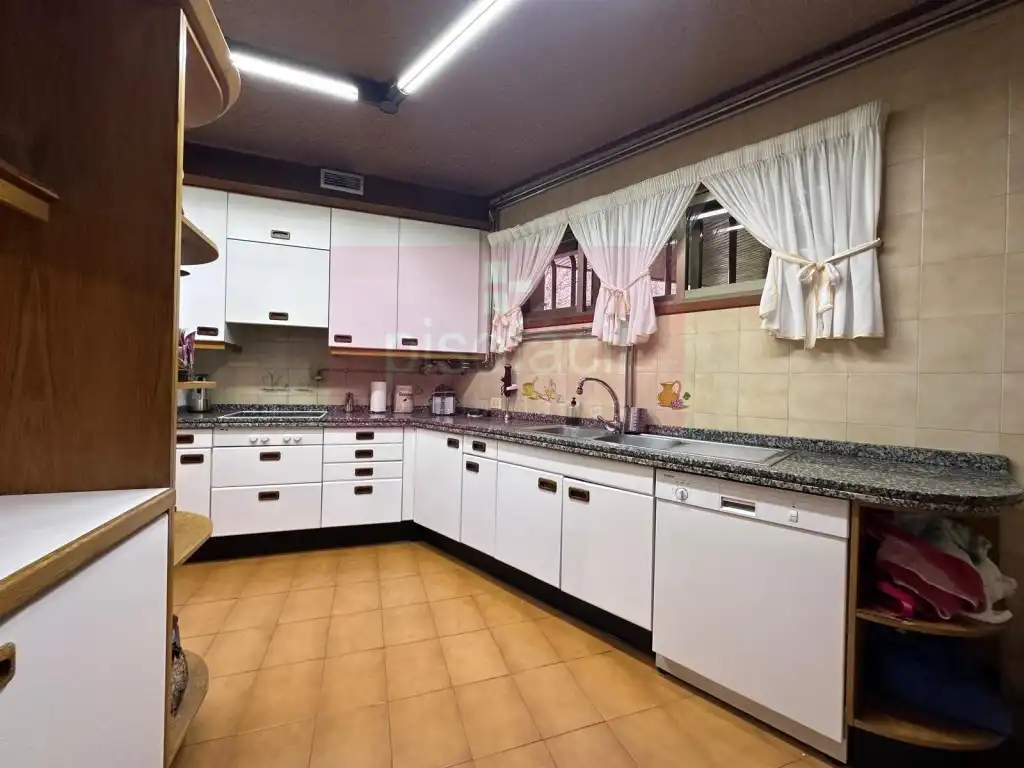 Cuina de Casa o xalet en venda en Lugo
