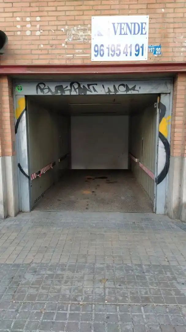 Individual amb ascensor en venda a Carrer dels Sants Just i Pastor 2, imagen 11