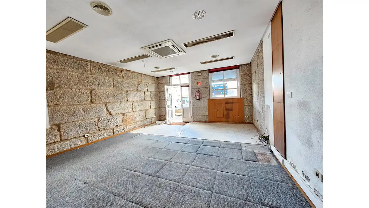 Commercial properties for sale in DE VIGO A OURENSE (BARRIO BARBANTES), 35, Cenlle