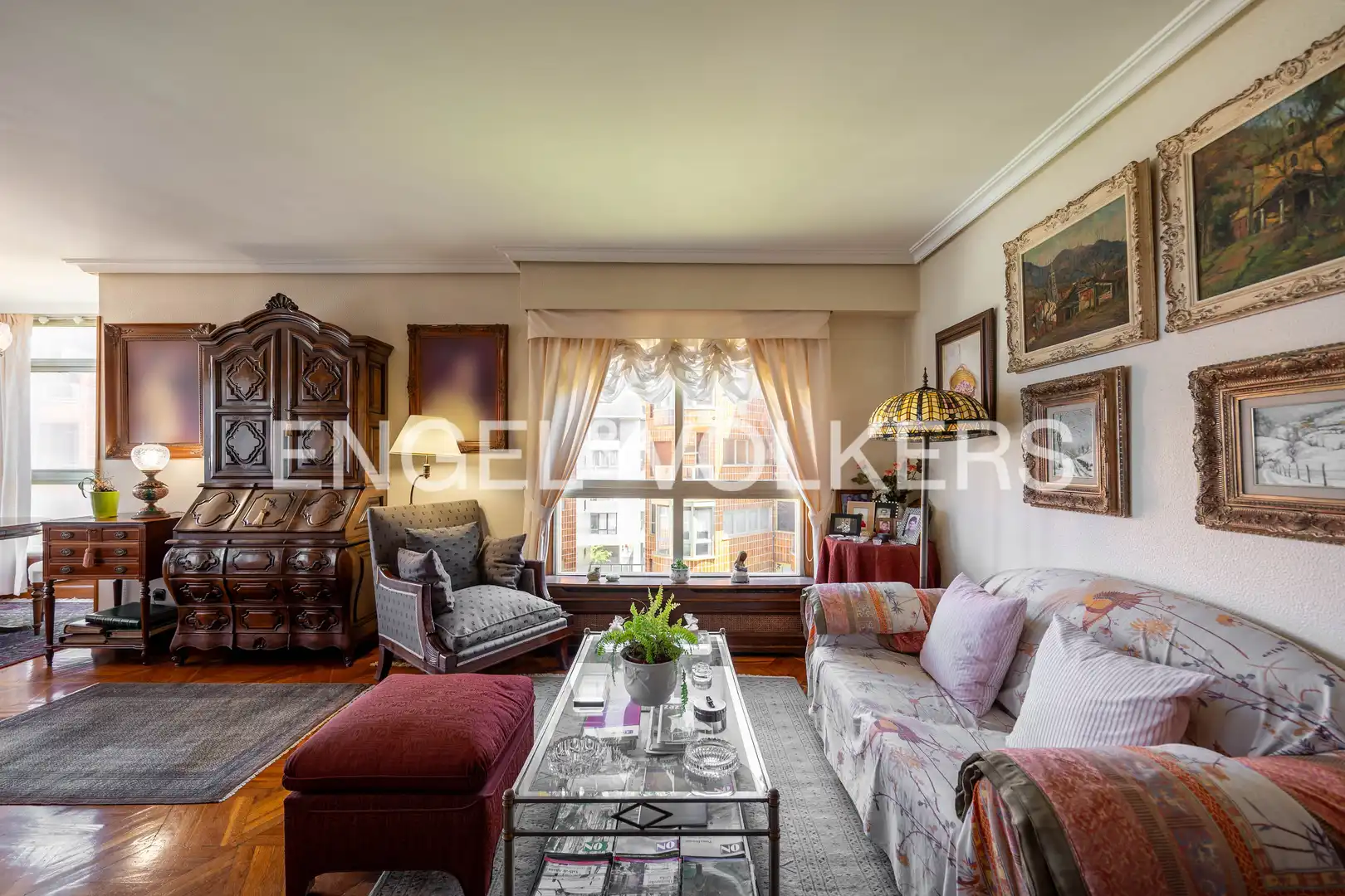 Sala de estar de Piso en venta en Zarautz con Calefacción, Parquet y Terraza