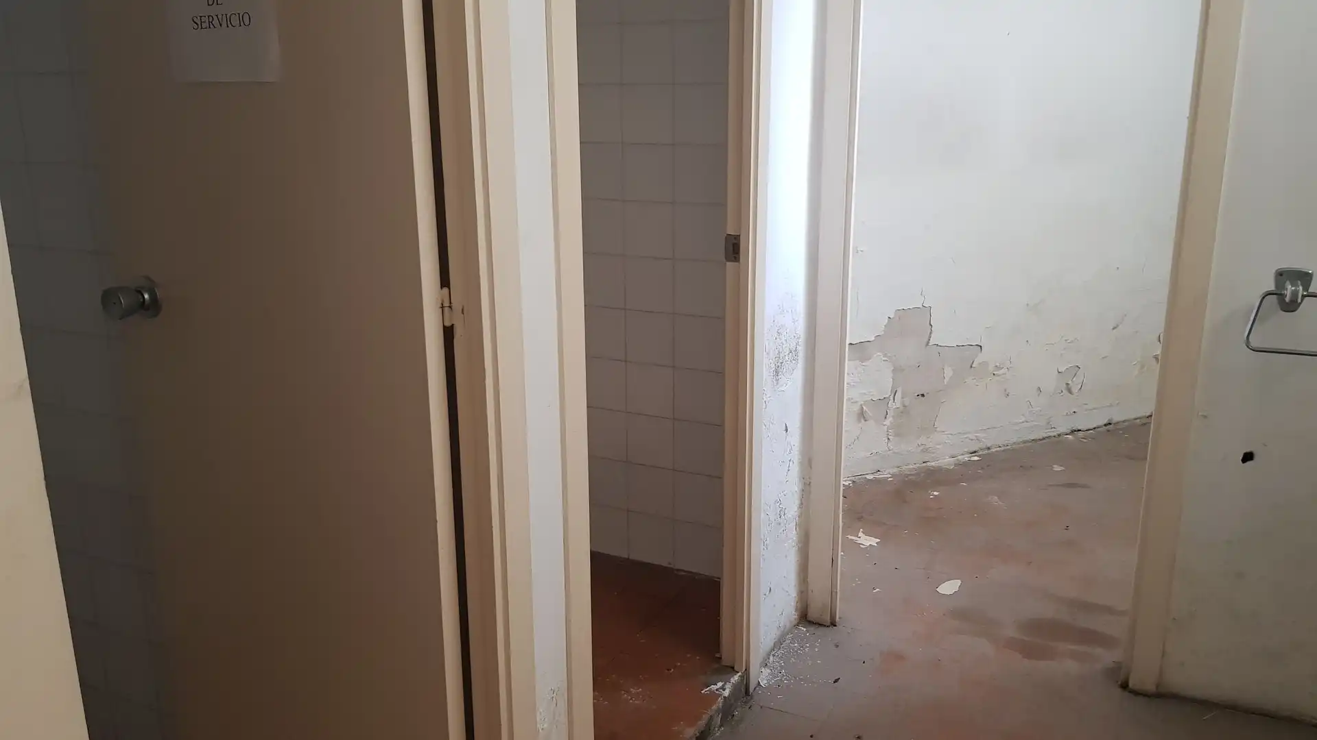 Fabrikhallen zum Verkauf in L'Hospitalet de Llobregat mit Heizung und Alarm