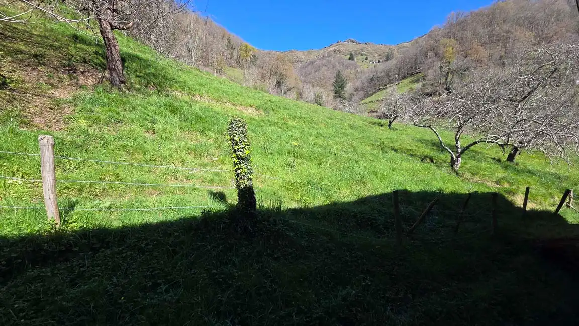 Außenansicht von Haus oder Chalet zum Verkauf in Laviana mit Heizung, Privatgarten und Parkett