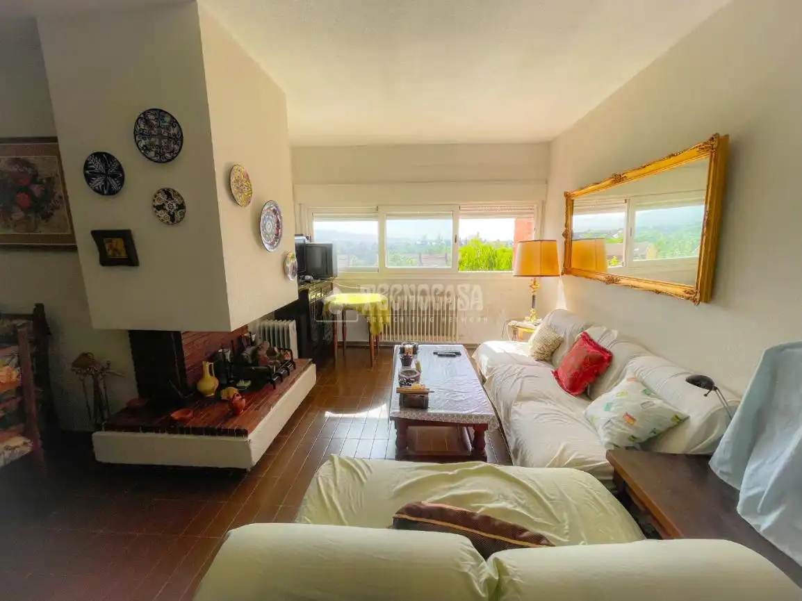 Living room of Flat for sale in Guadarrama  with Heating, Storage room and Community pool