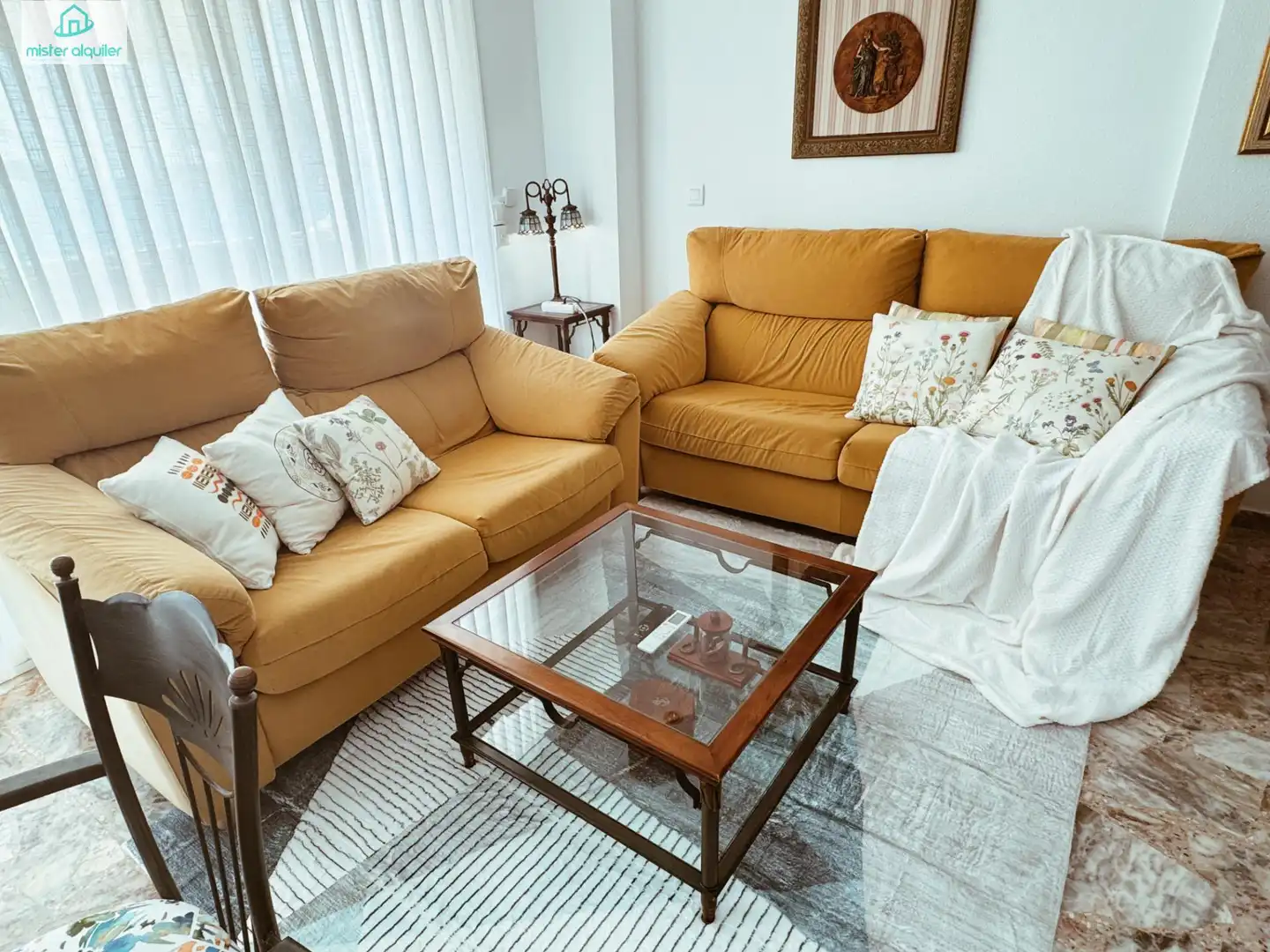 Apartment with terrace to rent in SANT PERE 31