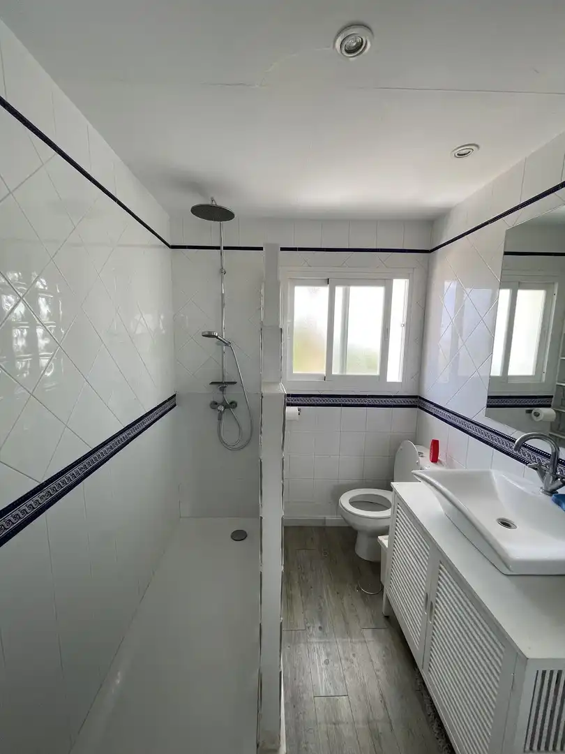 Bany de Casa adosada en venda en Mijas amb Jardí privat, Terrassa i Piscina