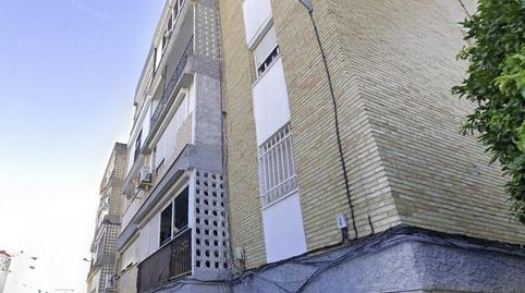 PISO EN DOS HERMANAS