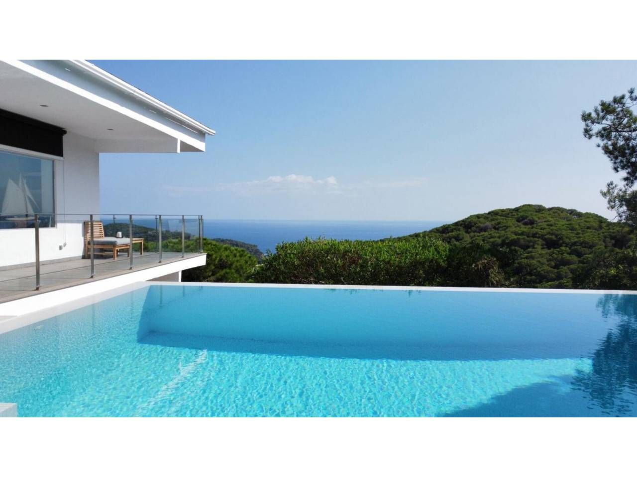 Piscina de Casa o xalet en venda en Lloret de Mar amb Aire condicionat, Calefacció i Jardí privat