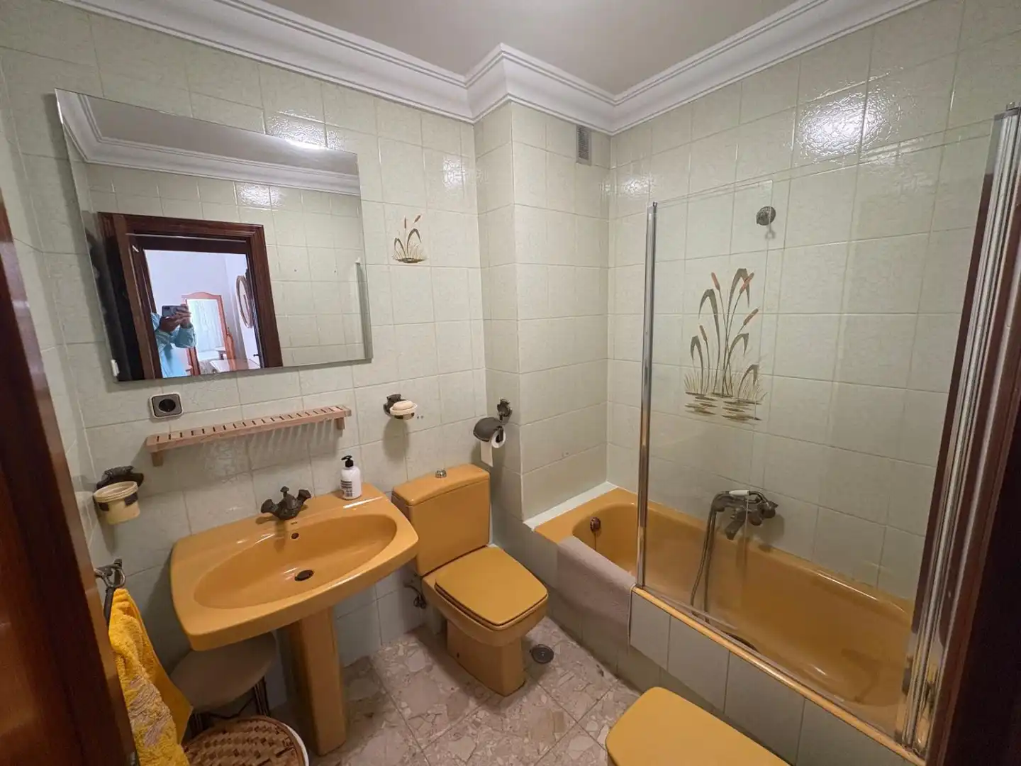 Bathroom of Flat for rent in Huelva  with Balcony
