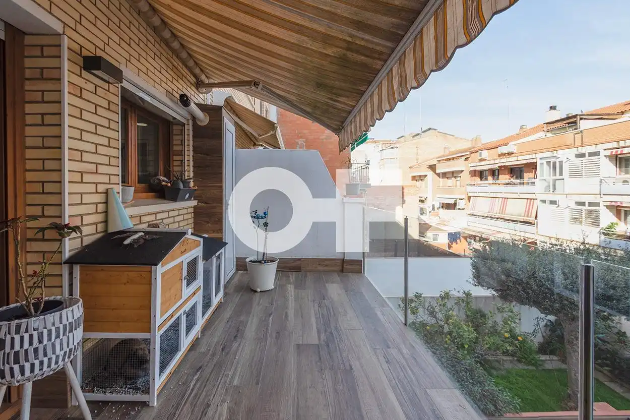 Terraza de Casa adosada en venta en Castelldefels con Aire acondicionado, Jardín privado y Parquet