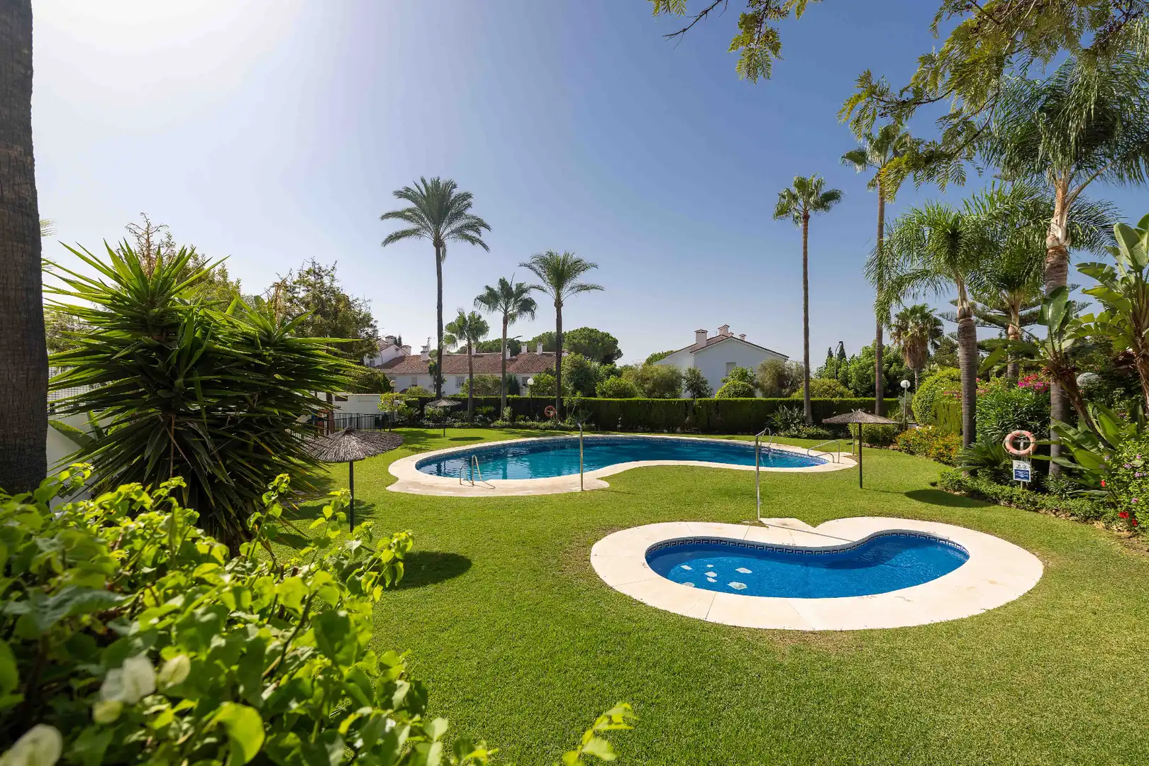 Jardí de Casa adosada en venda en Marbella amb Aire condicionat, Calefacció i Terrassa