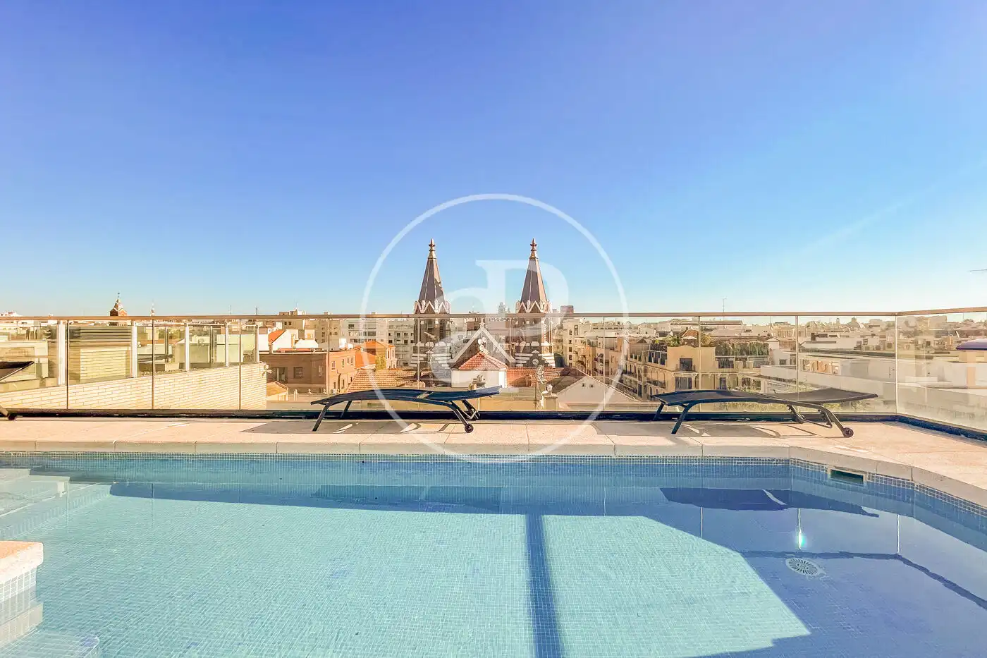 Piscina de Pis en venda en Madrid amb Aire condicionat, Calefacció i Traster