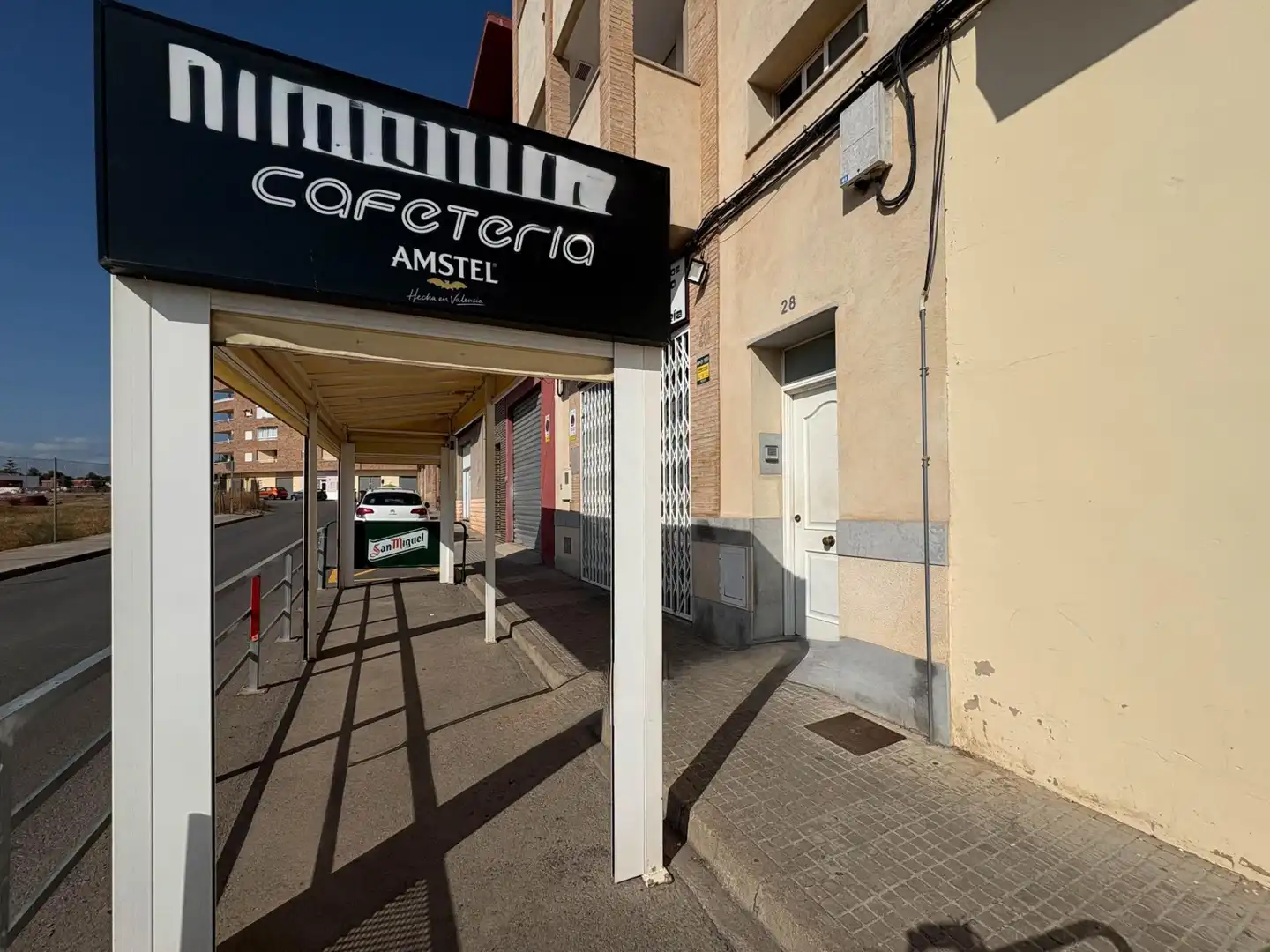 Commercial properties for sale in La Pobla de Vallbona  with Air Conditioner and Furnished