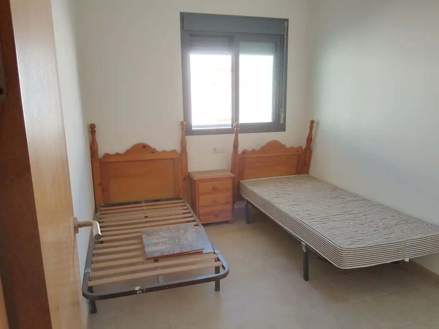 Habitación de Apartamento en venta en Ubrique con Jardín privado, Balcón y Piscina comunitaria