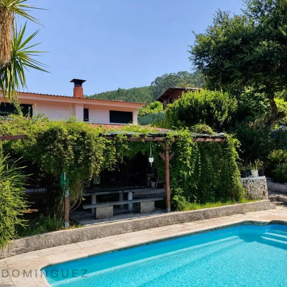 Xalet amb piscina en venda a Mos