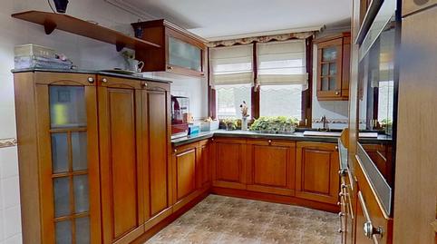 Foto 5 de Casa adosada en venta en Mendipe Etxetaldea, Valle de Trápaga-Trapagaran, Bizkaia