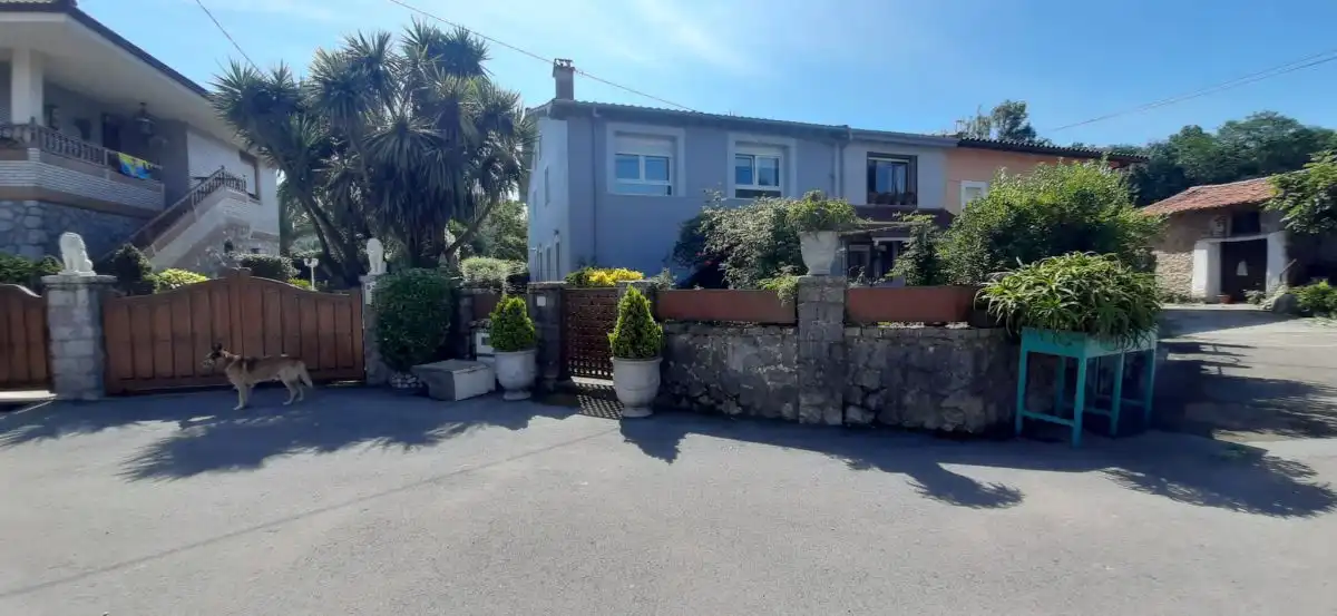 Vista exterior de Finca rústica en venda en Hazas de Cesto amb Calefacció, Traster i Balcó