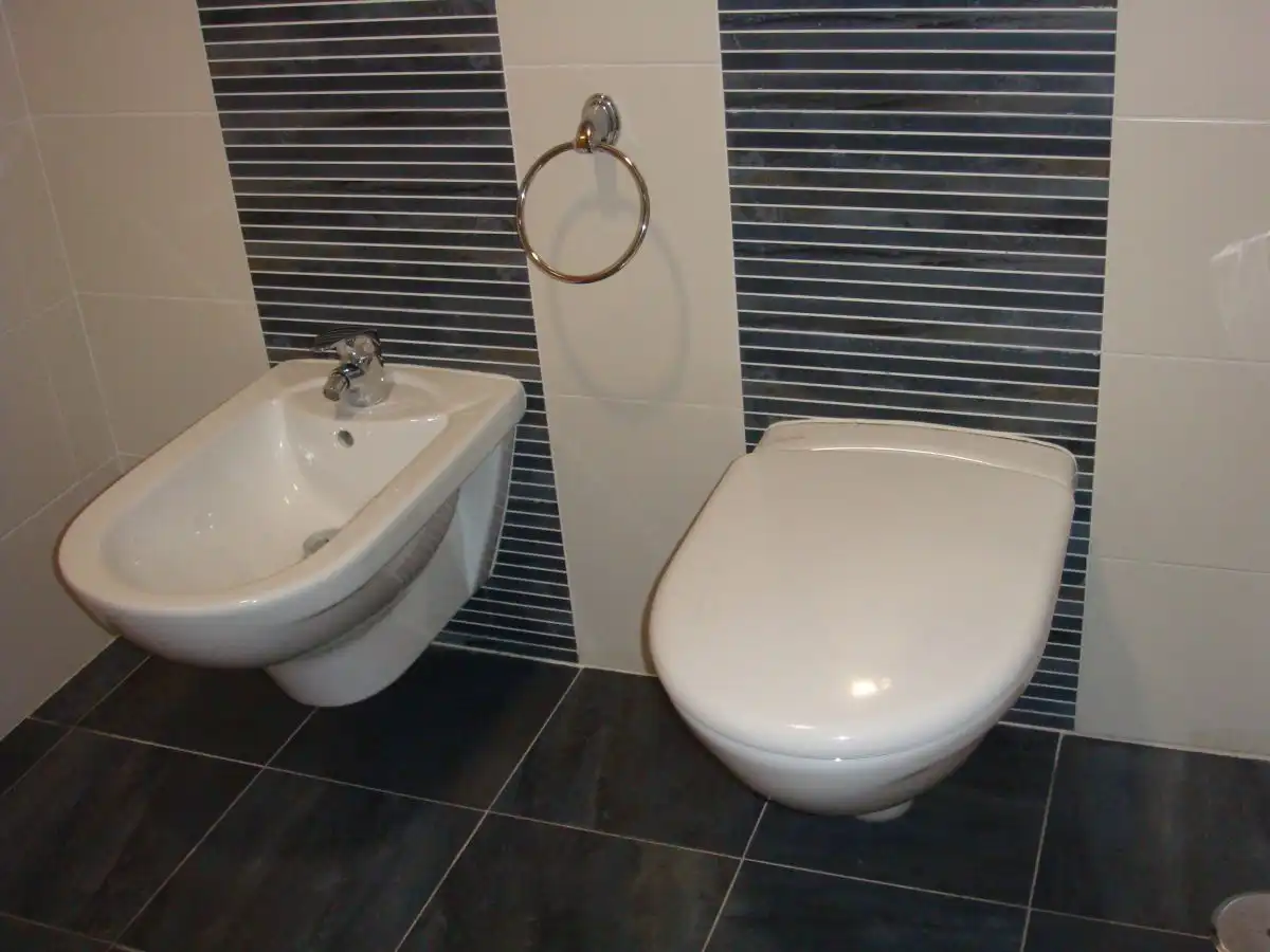 Bathroom of Apartments for rent in Huelva  with Furnished and Balcony