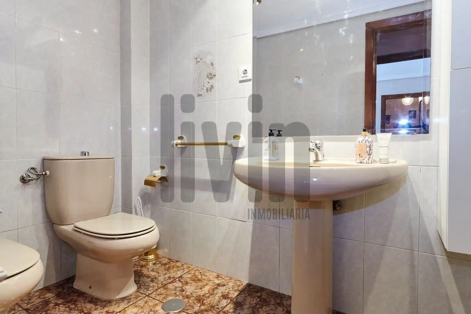 Baño de Piso en venta en Jaén con Aire acondicionado y Calefacción