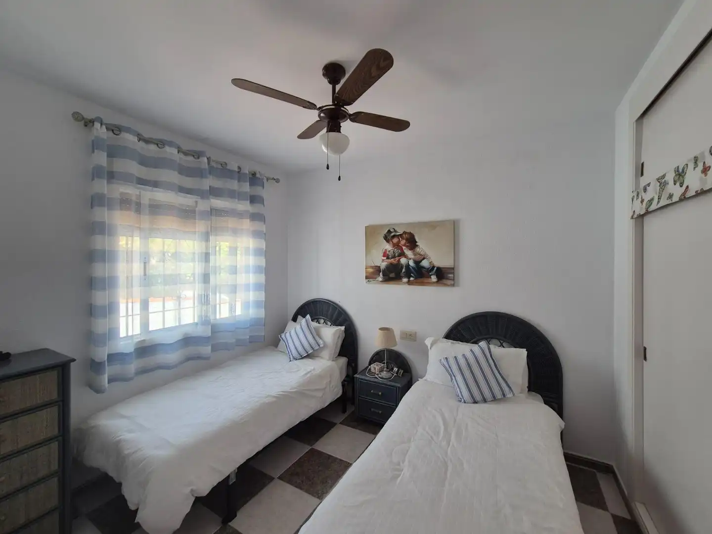 Habitación de Casa adosada en venta en Almuñécar con Terraza, Balcón y Piscina comunitaria