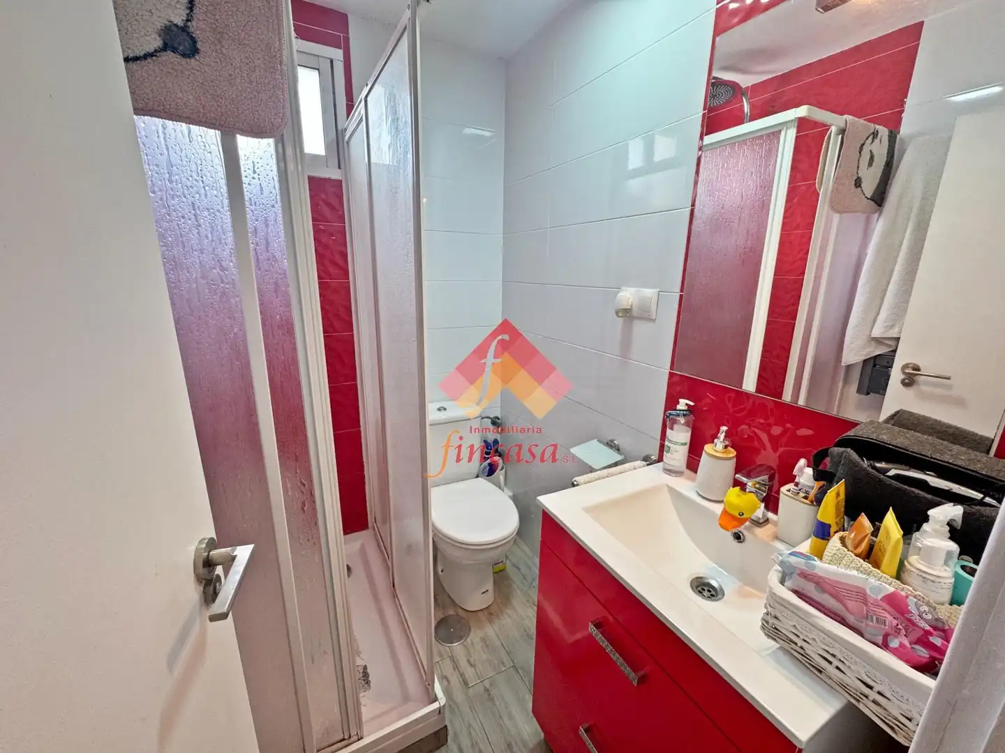 Baño de Piso en venta en Ronda con Terraza
