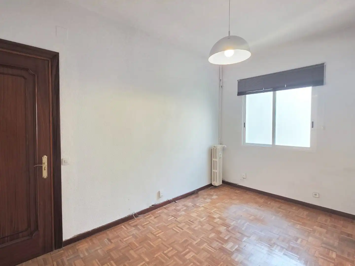 Habitación de Piso en venta en  Madrid Capital con Aire acondicionado y Terraza