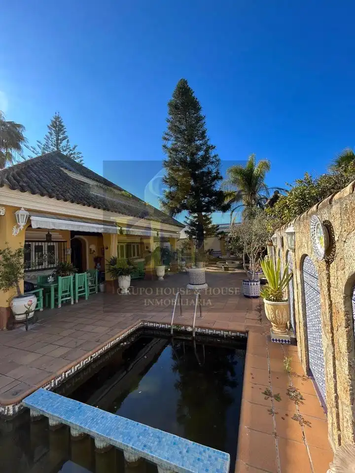 Exterior view of Houses for sale in Sanlúcar de Barrameda  with Air Conditioner, Private garden and Terrace