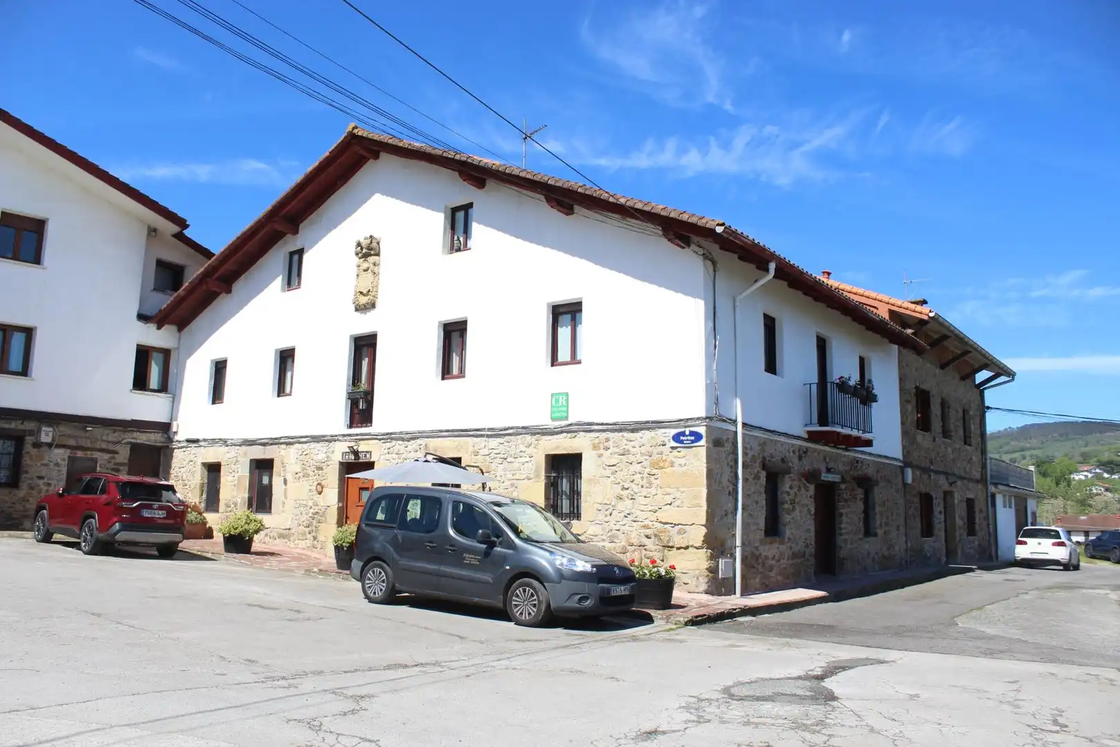Vista exterior de Casa o xalet en venda en Donostia - San Sebastián  amb Calefacció, Jardí privat i Terrassa
