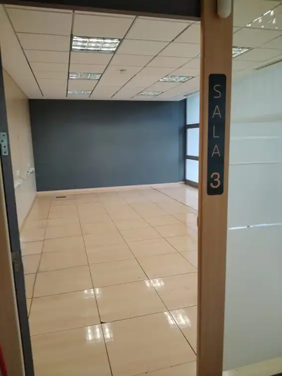 Local comercial en venda a Centro, imagen 4