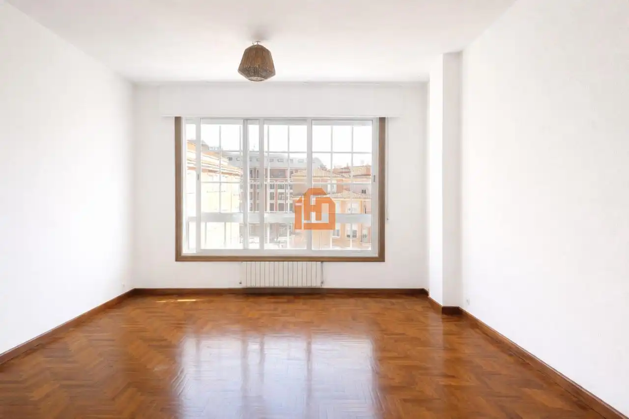 Living room of Flat for rent in León Capital   with Heating and Parquet flooring