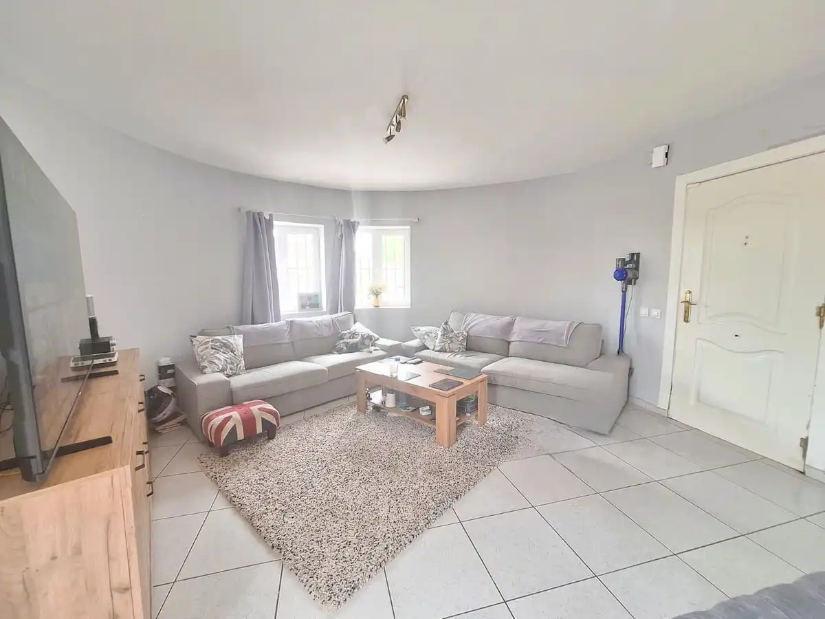 Sala d'estar de Casa o xalet en venda en Benalmádena amb Terrassa i Piscina