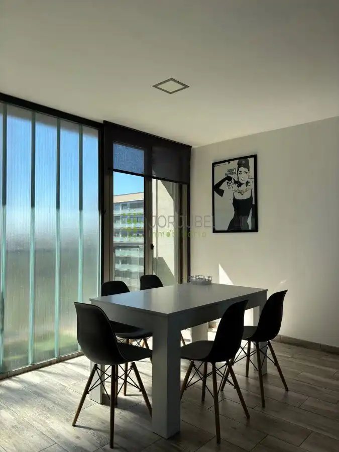 Vista exterior de Piso en venta en Castellón de la Plana / Castelló de la Plana con Terraza