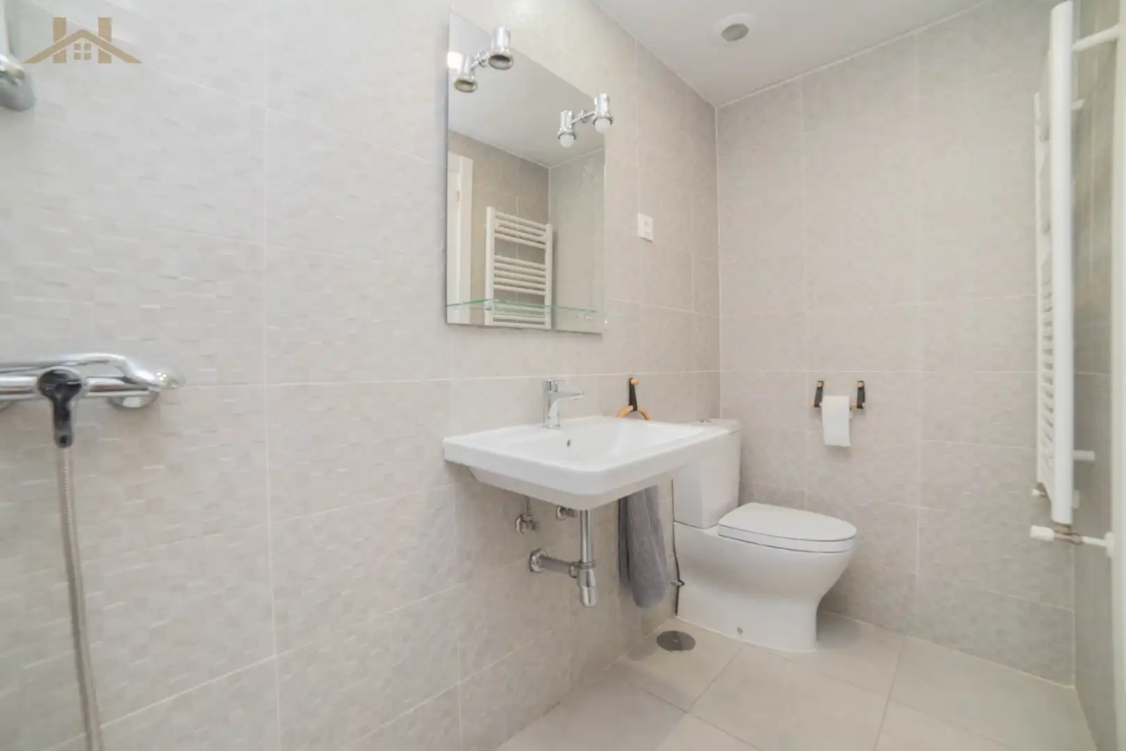 Baño de Ático en venta en Móstoles con Aire acondicionado, Calefacción y Terraza