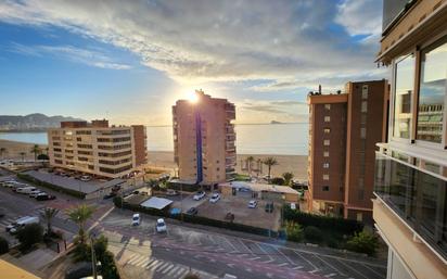 Vista exterior de Apartament en venda en Benidorm amb Terrassa i Piscina comunitària