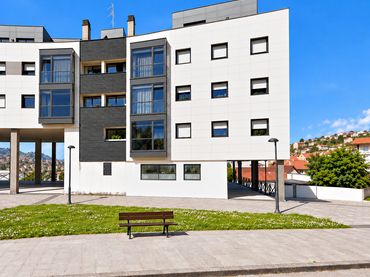 Ground floor with lift for sale in Rúa de Antonio Nieto Figueroa
