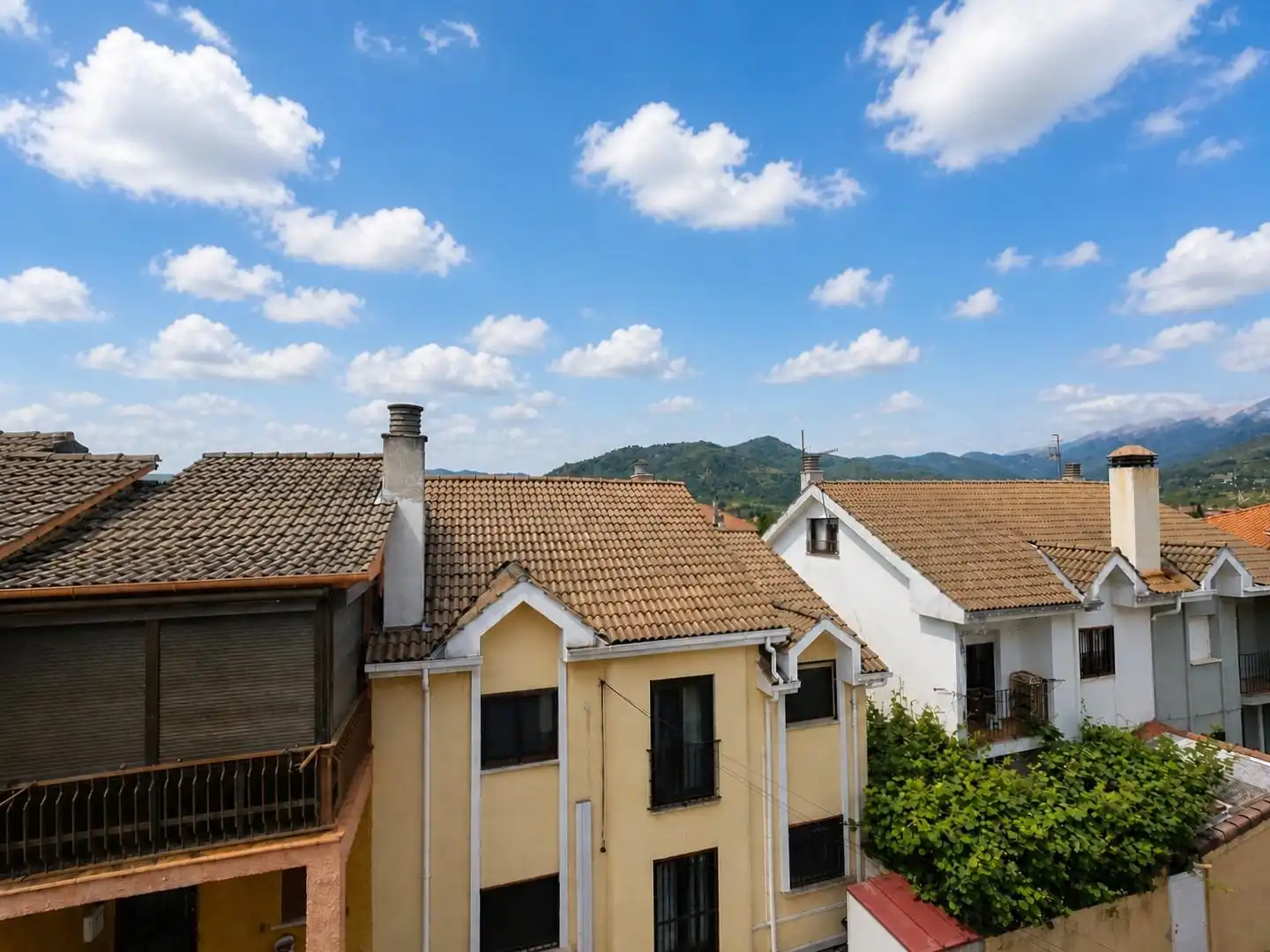 Vista exterior de Piso en venta en Hervás con Terraza y Balcón