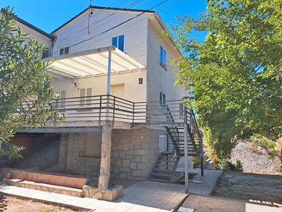 Vista exterior de Casa adosada en venda en Galapagar amb Terrassa