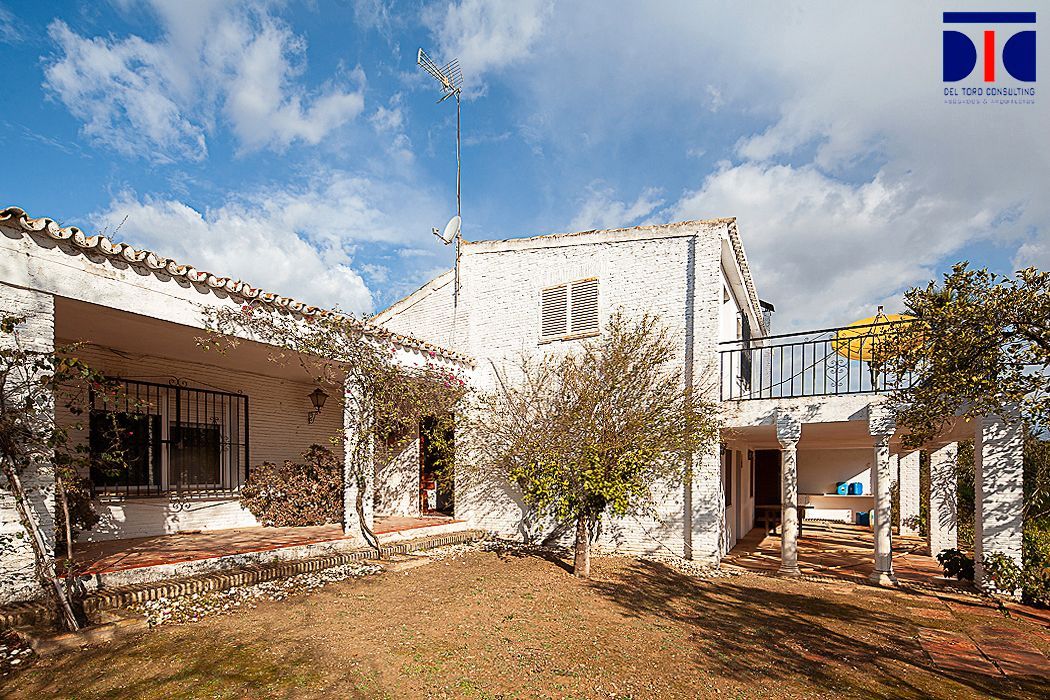 Exterior view of Country house for sale in Villanueva del Ariscal  with Private garden, Terrace and Storage room