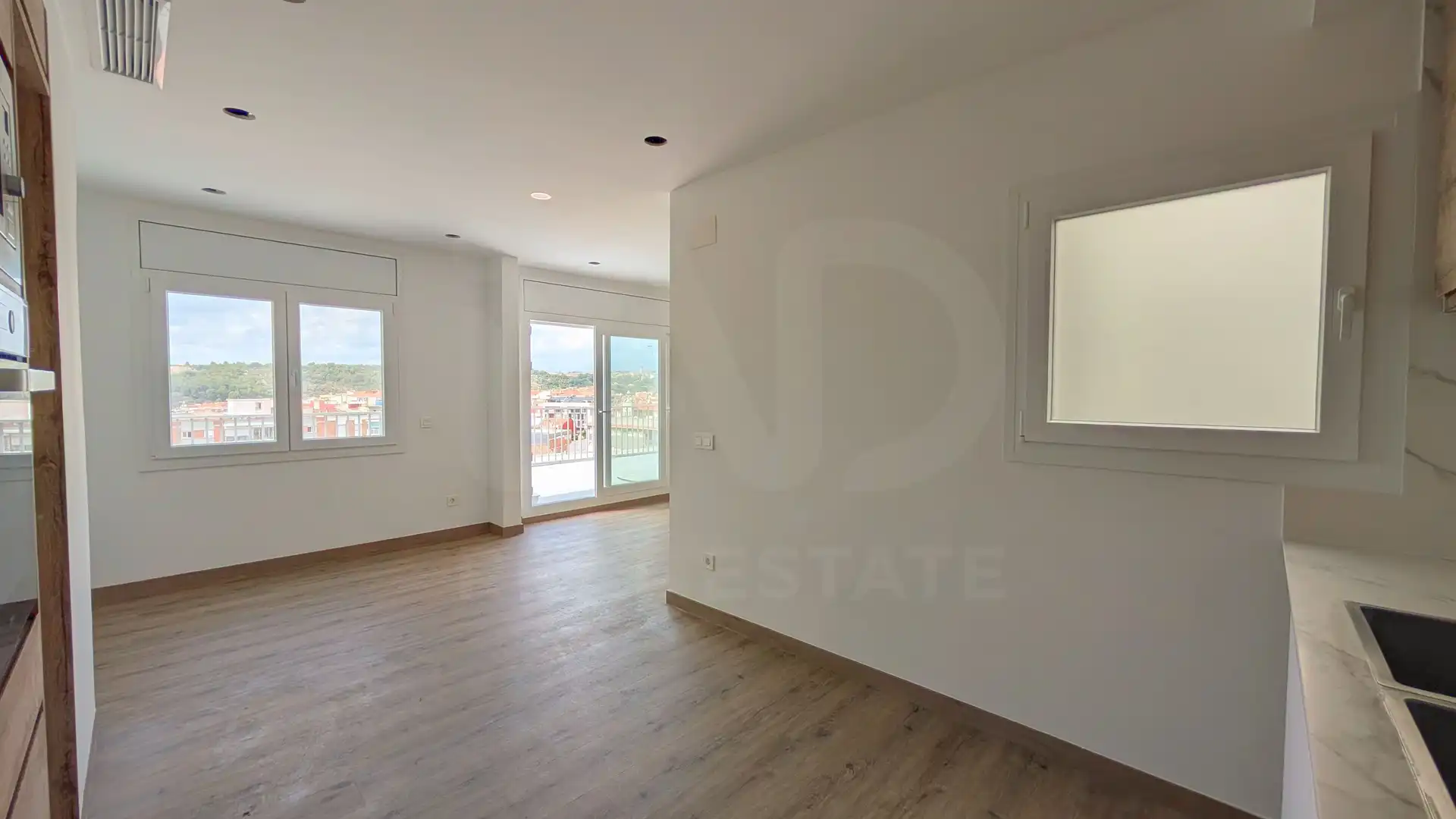 Sala de estar de Ático en venta en Olesa de Montserrat con Aire acondicionado, Calefacción y Terraza