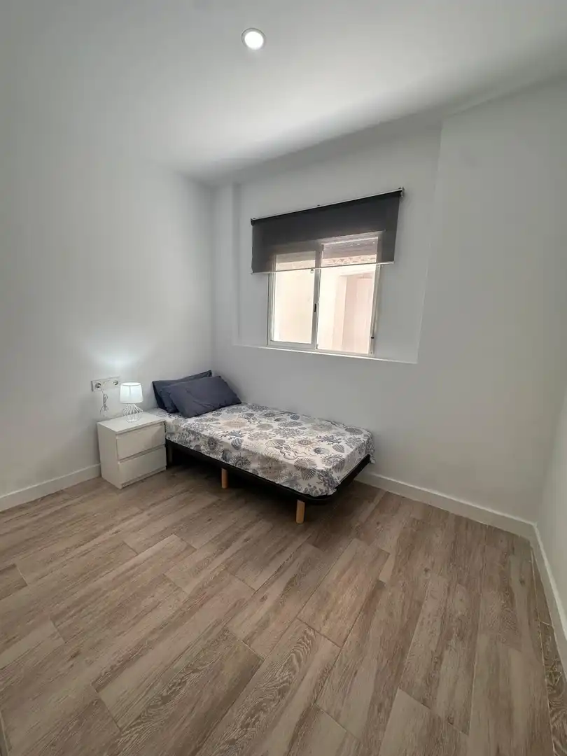 Schlafzimmer von Erdgeschoss zur Miete in Torrent mit Klimaanlage, Heizung und Terrasse