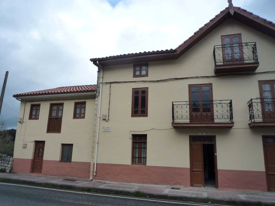Exterior view of Country house for sale in Camargo  with Private garden and Balcony