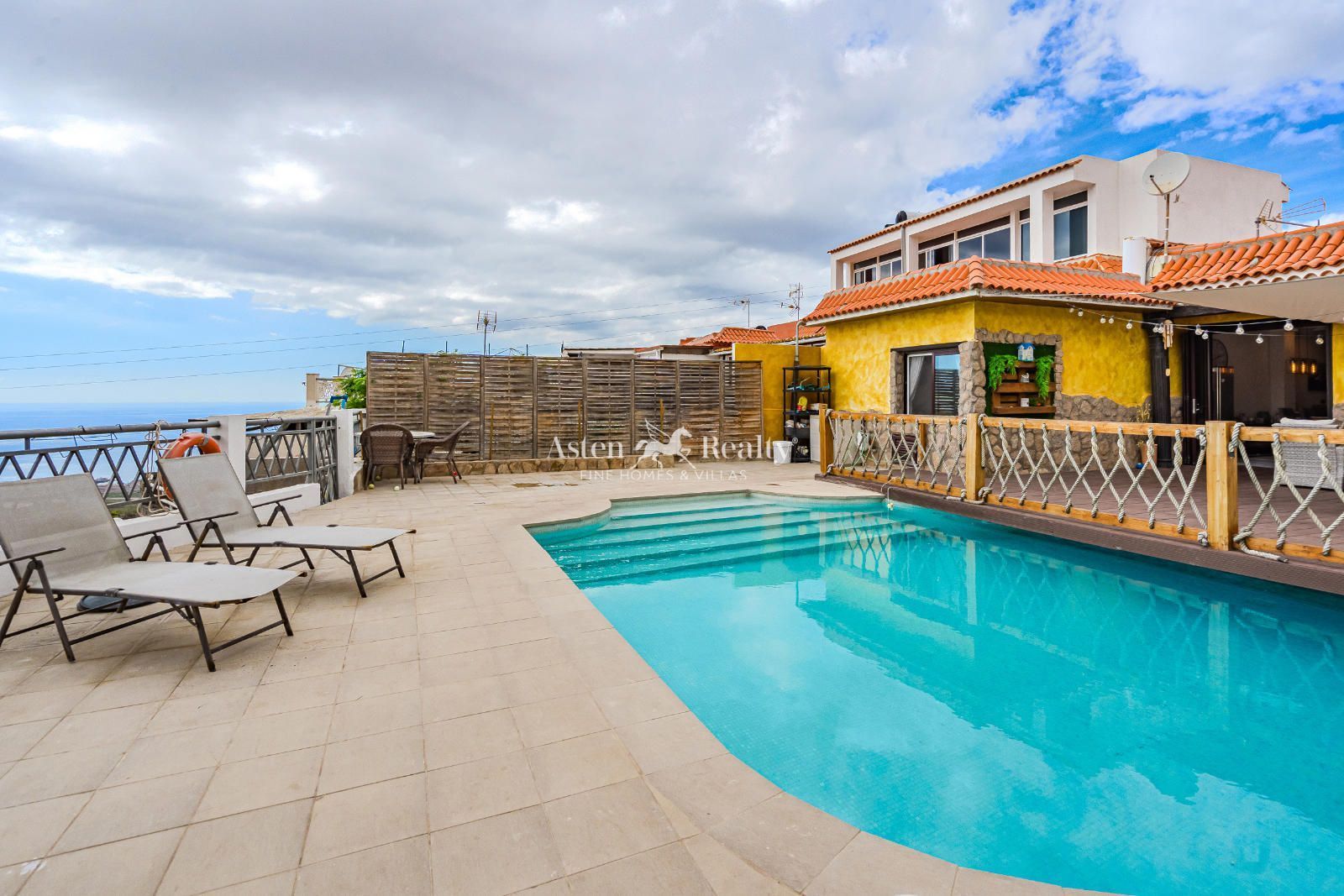 Swimming pool of Single-family semi-detached for sale in Adeje  with Air Conditioner, Terrace and Swimming Pool