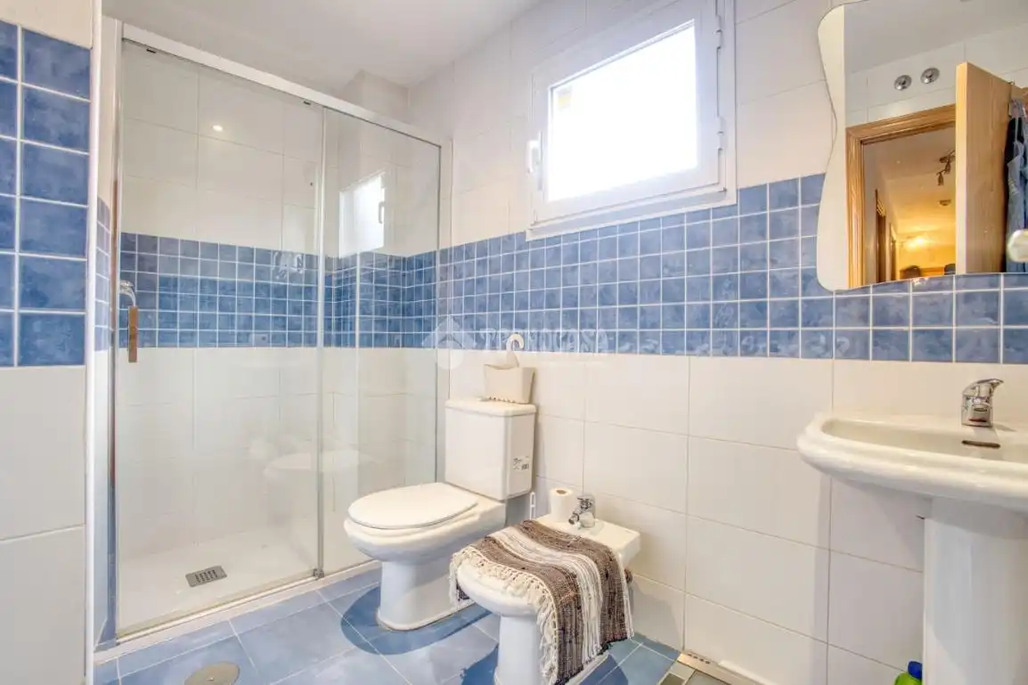 Baño de Piso en venta en Villamayor con Calefacción, Jardín privado y Terraza