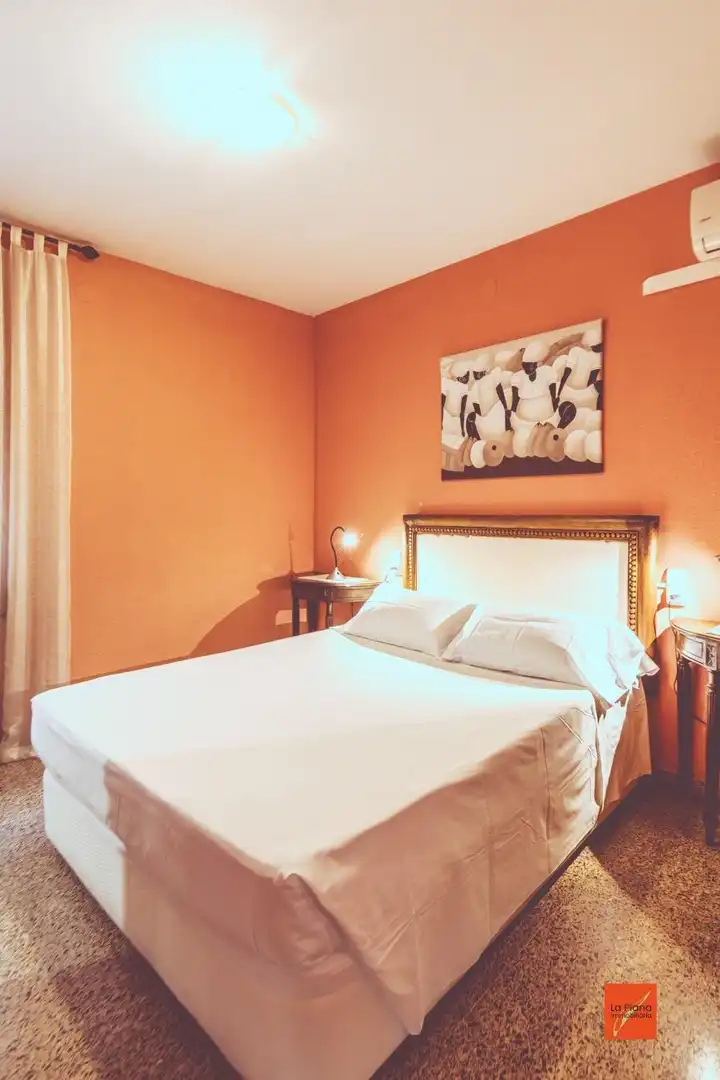 Habitación de Edificio en venta en Santa Bàrbara