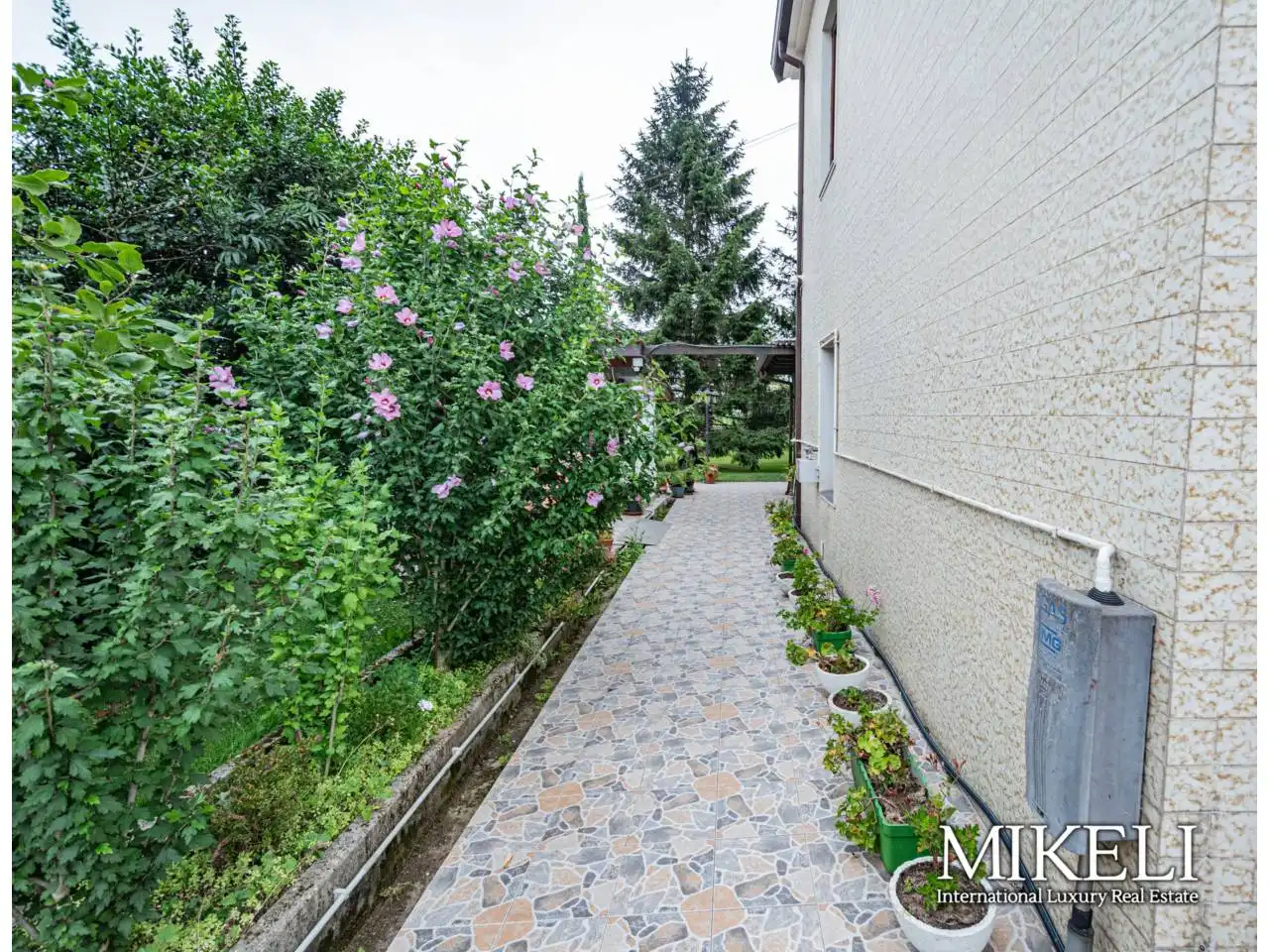 Jardí de Casa o xalet en venda en El Astillero   amb Calefacció i Jardí privat